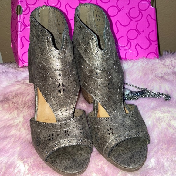 SUGAR Stone Metallic Bootie Size 8 M - Picture 4 of 10